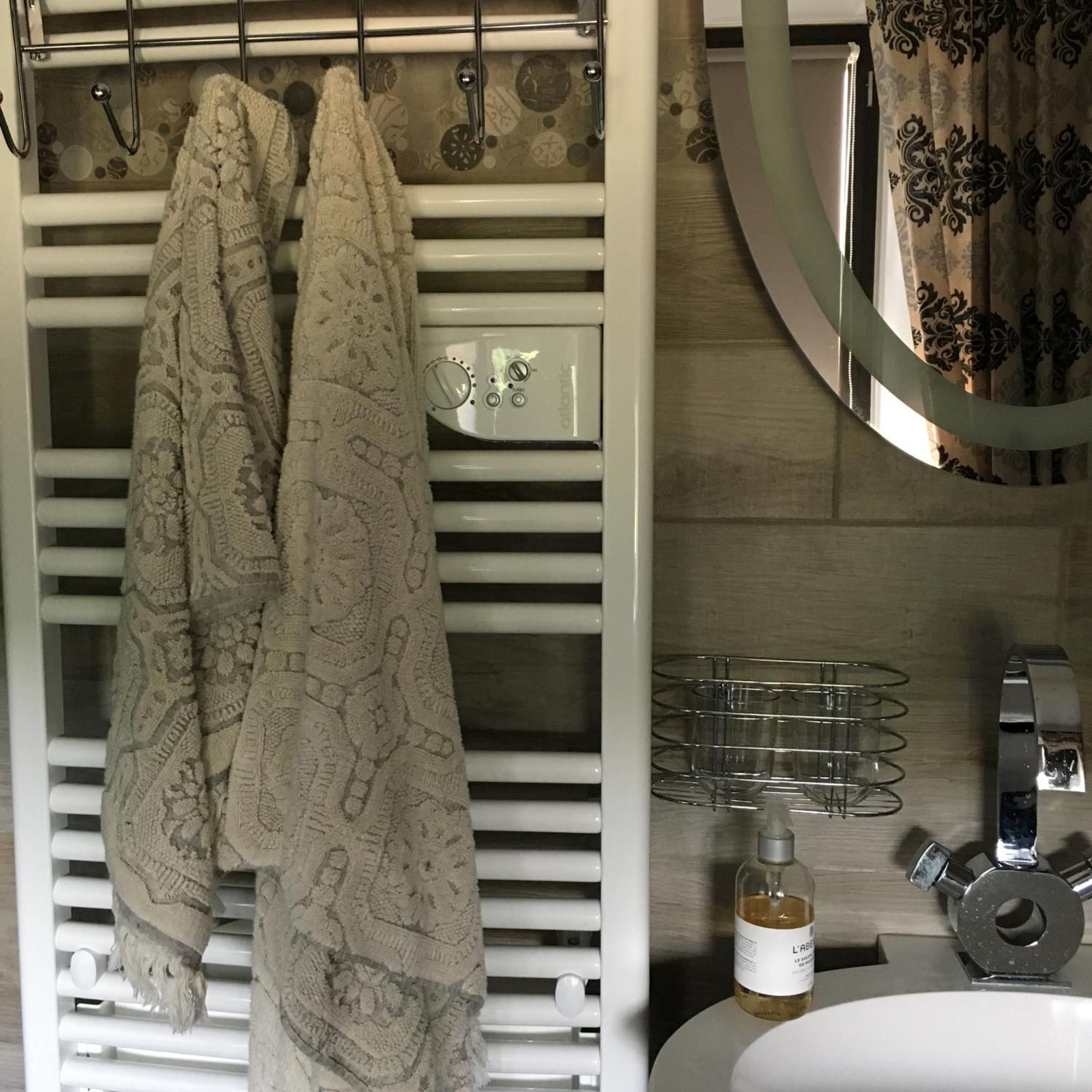 Hotel Logis De La Roche - Niort - Chauray Habitación foto